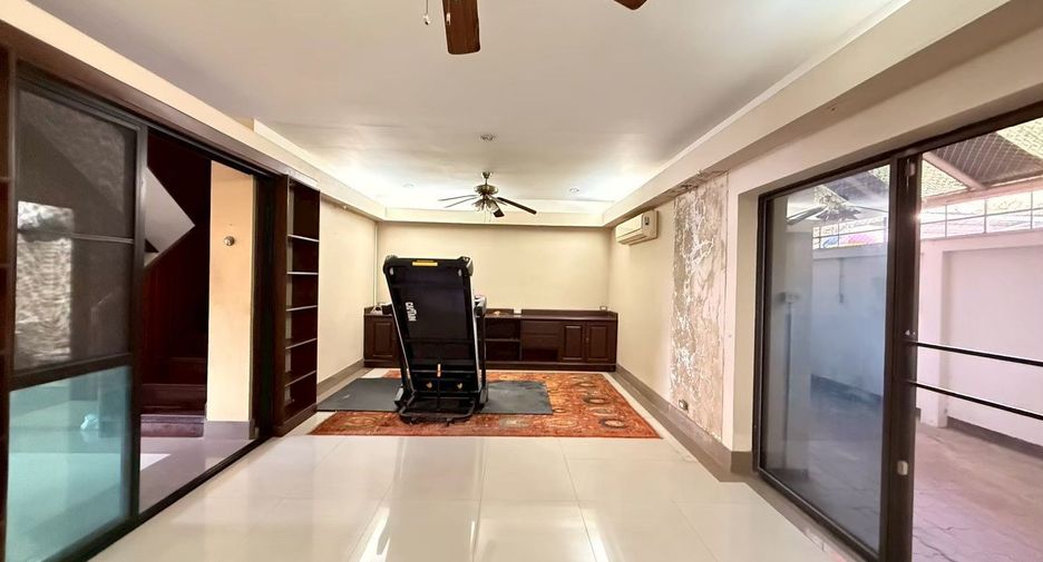 Reihenhaus zur Miete mit 2 Zimmer in Mueang Chiang Mai, Chiang Mai