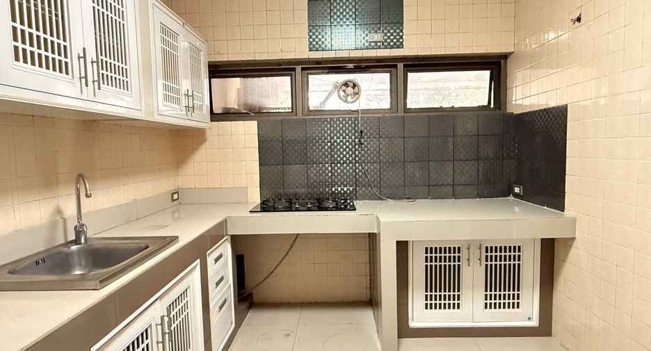 Reihenhaus zur Miete mit 2 Zimmer in Mueang Chiang Mai, Chiang Mai