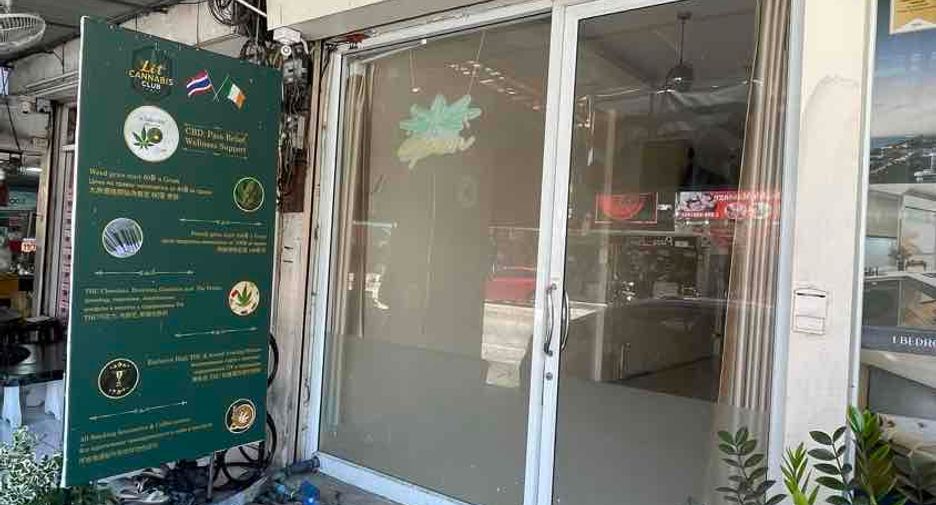 For rent retail Space in Bang Lamung, Chonburi