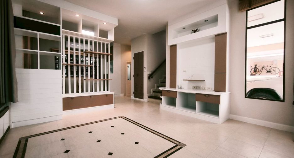For rent 3 bedrooms house in Bang Phli, Samut Prakan