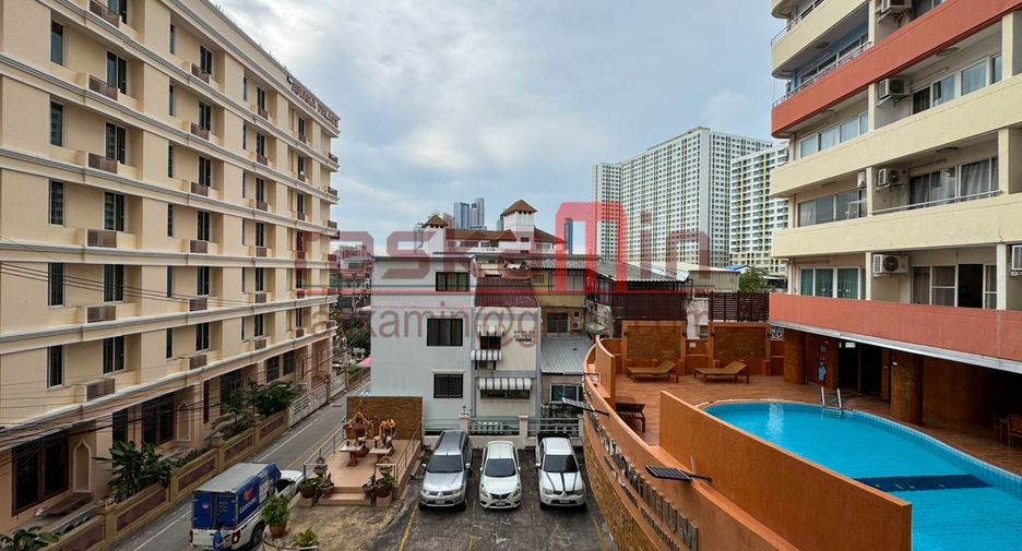 For rent 2 bedrooms condo in North Pattaya, Pattaya