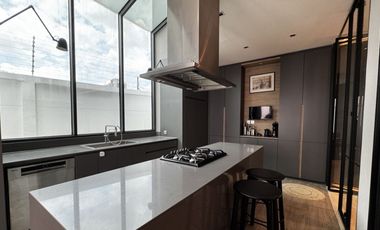 Casa en venta de 4 habitaciones en Huai Khwang, Bangkok