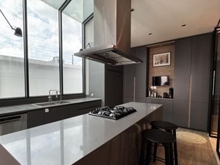 Casa en venta de 4 habitaciones en Huai Khwang, Bangkok