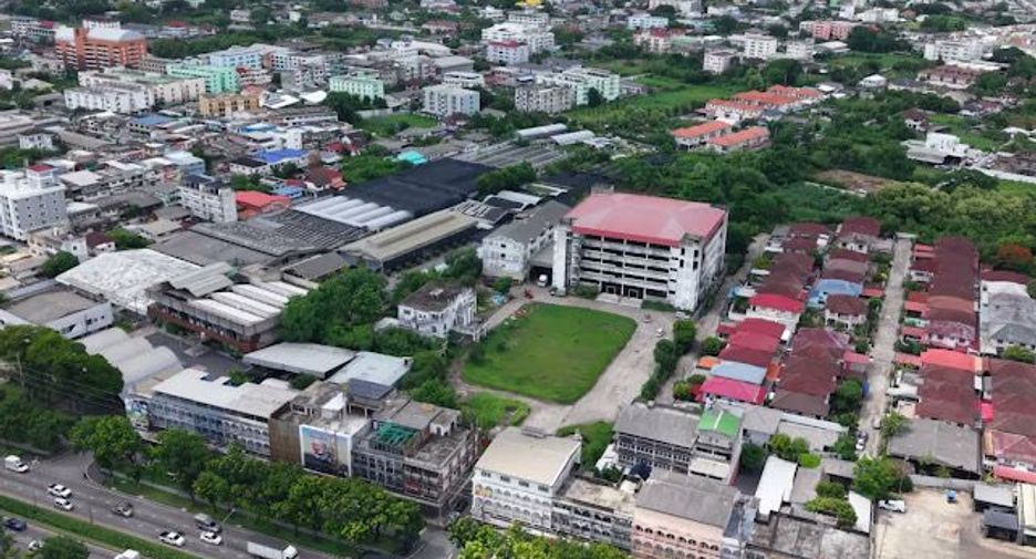 For sale retail Space in Nong Khaem, Bangkok