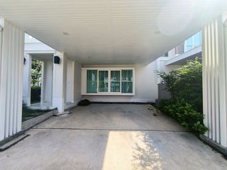 For rent 2 bedrooms townhouse in Prawet, Bangkok