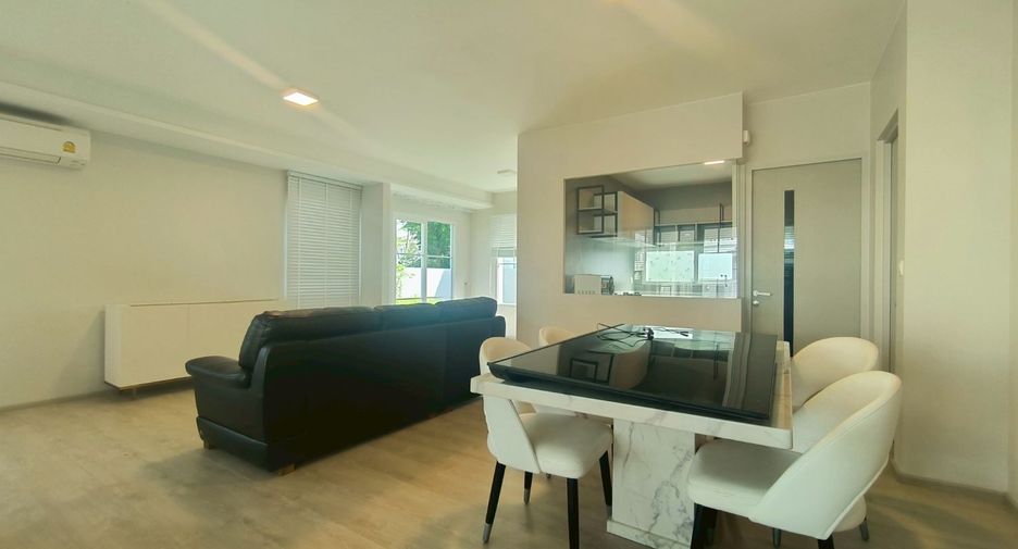 For rent 2 bedrooms townhouse in Prawet, Bangkok