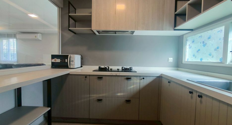 For rent 2 bedrooms townhouse in Prawet, Bangkok
