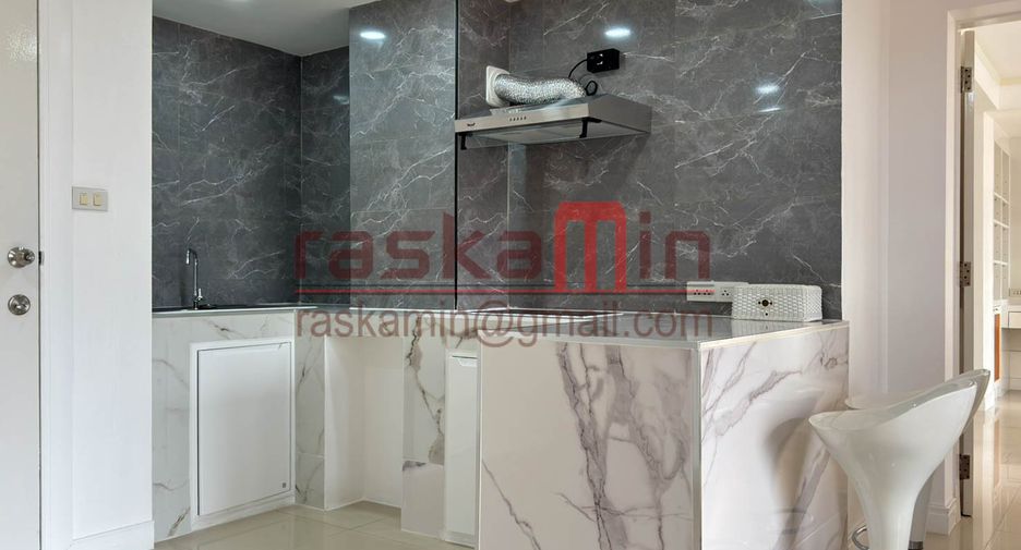 For sale 2 bedrooms condo in North Pattaya, Pattaya
