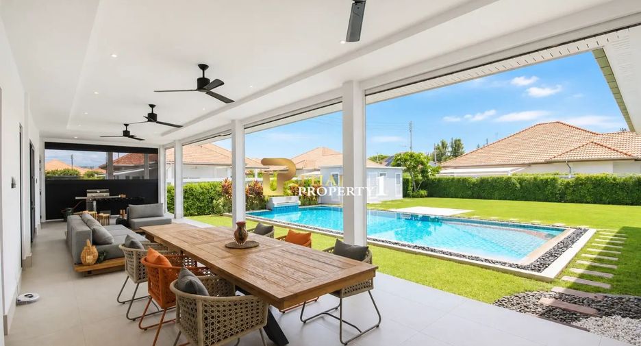 For sale 4 bedrooms villa in Hua Hin, Prachuap Khiri Khan