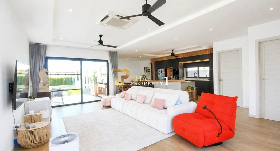 For sale 4 bedrooms villa in Hua Hin, Prachuap Khiri Khan
