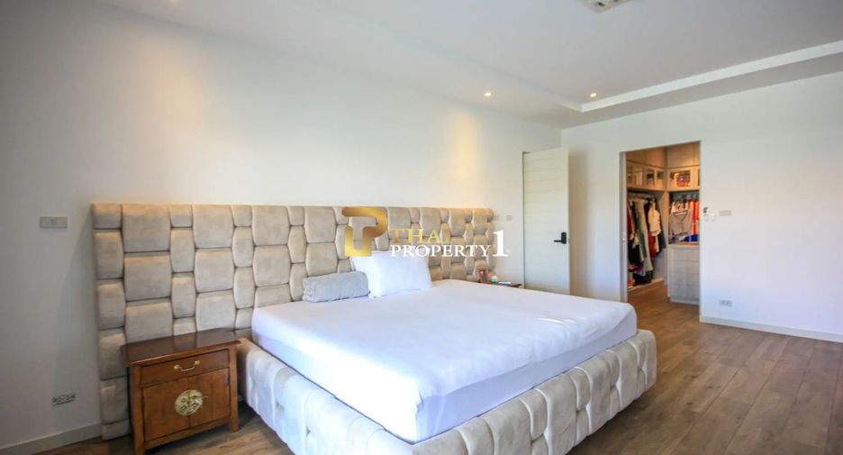 For sale 4 bedrooms villa in Hua Hin, Prachuap Khiri Khan