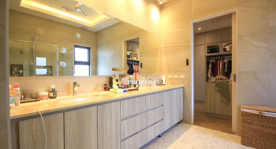 For sale 4 bedrooms villa in Hua Hin, Prachuap Khiri Khan