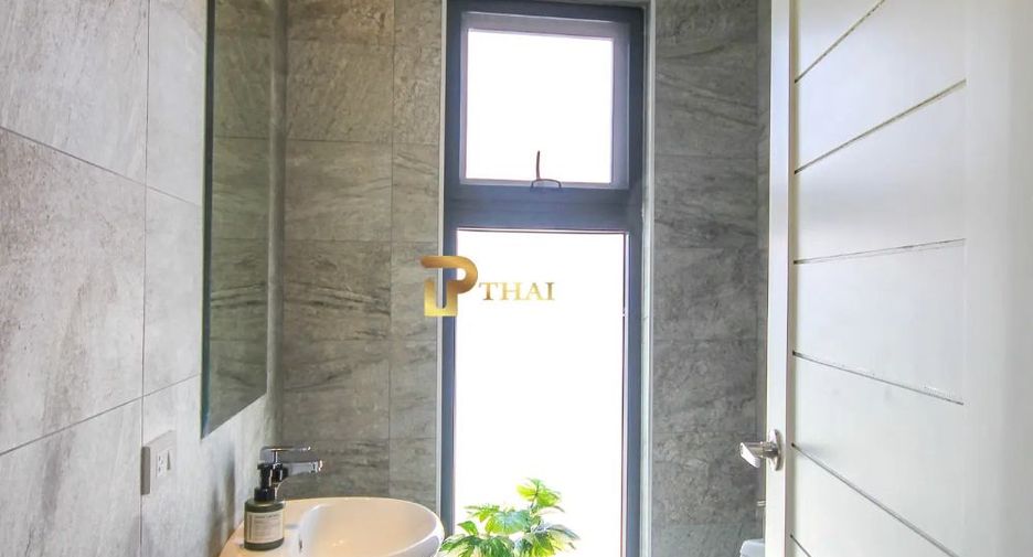 For sale 4 bedrooms villa in Hua Hin, Prachuap Khiri Khan
