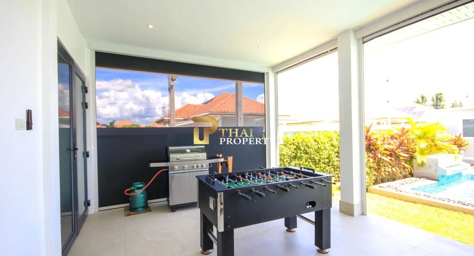 For sale 4 bedrooms villa in Hua Hin, Prachuap Khiri Khan