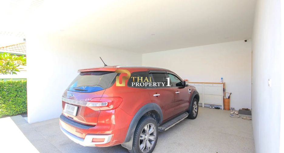 For sale 4 bedrooms villa in Hua Hin, Prachuap Khiri Khan