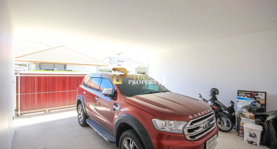 For sale 4 bedrooms villa in Hua Hin, Prachuap Khiri Khan