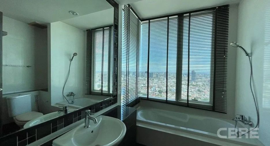 À vendre 3 chambres condo à Khlong San, Bangkok