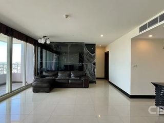 À vendre 3 chambres condo à Khlong San, Bangkok