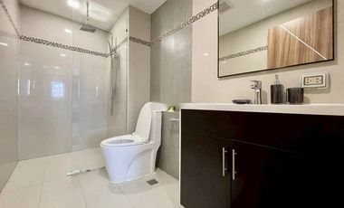 Продажа 3 спальни кондо в Йомтиен, Паттайя