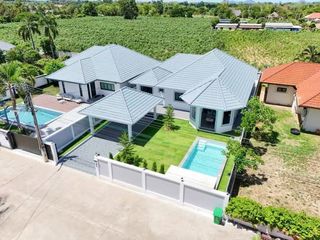 Haus zum Kauf mit 4 Zimmer in Bang Lamung, Chonburi