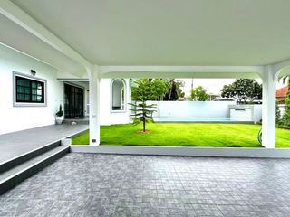 Haus zum Kauf mit 4 Zimmer in Bang Lamung, Chonburi