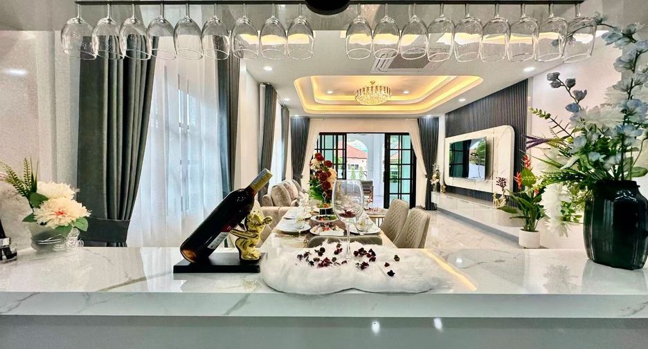 Haus zum Kauf mit 4 Zimmer in East Pattaya, Pattaya