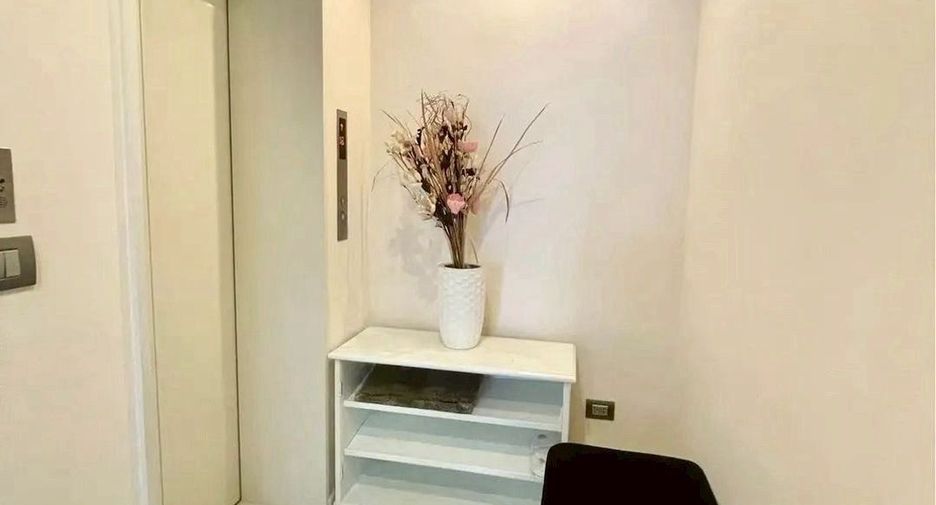Condo en alquiler de 1 habitaciones en Sathon, Bangkok
