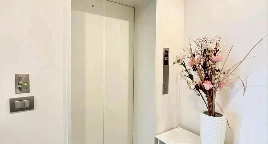 Condo en alquiler de 1 habitaciones en Sathon, Bangkok
