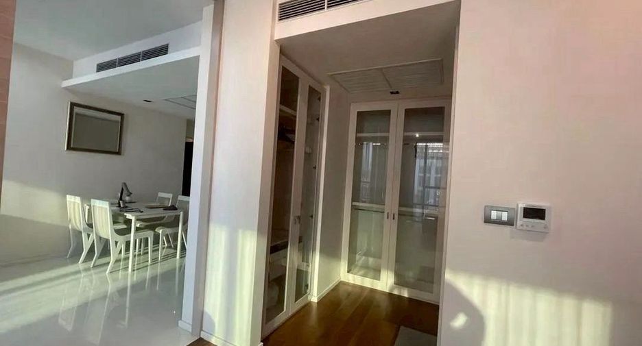 Condo en alquiler de 1 habitaciones en Sathon, Bangkok
