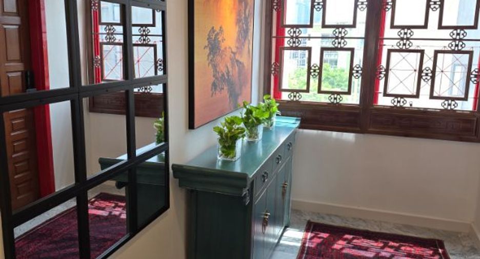 For sale 4 bedrooms condo in Yan Nawa, Bangkok