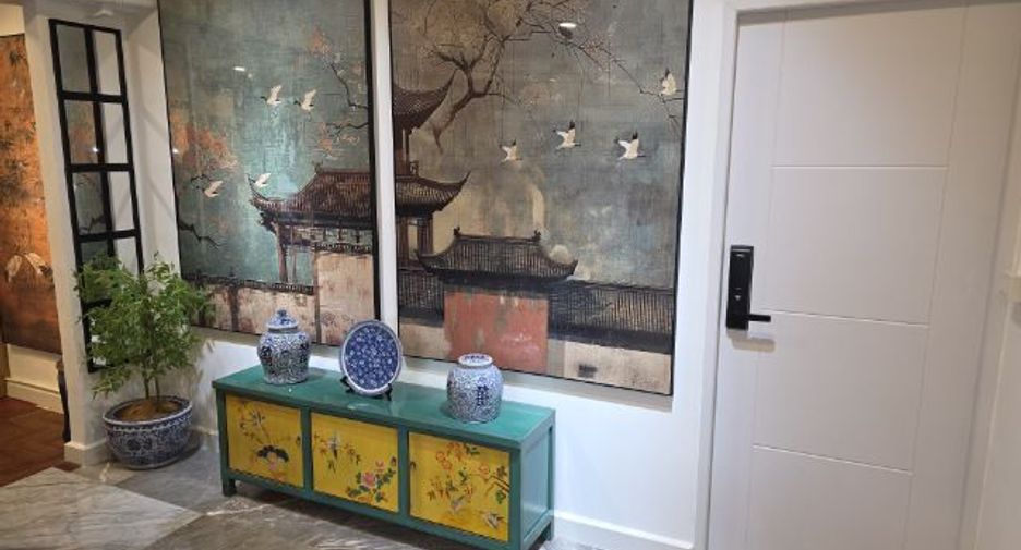 For sale 4 bedrooms condo in Yan Nawa, Bangkok