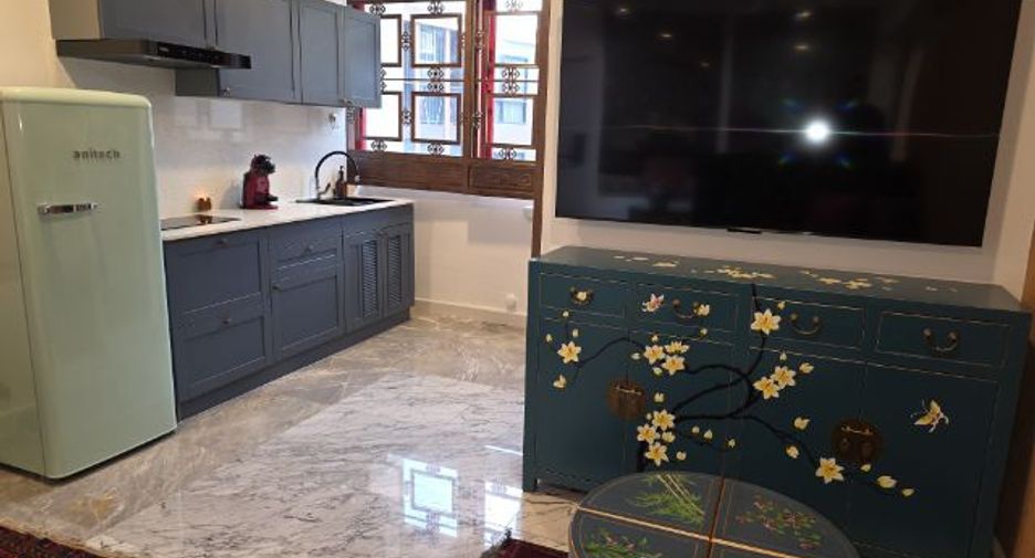 For sale 4 bedrooms condo in Yan Nawa, Bangkok