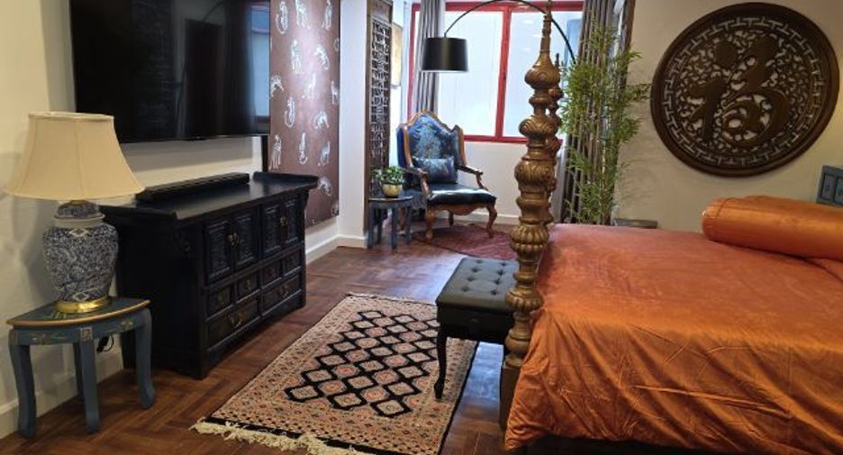 For sale 4 bedrooms condo in Yan Nawa, Bangkok