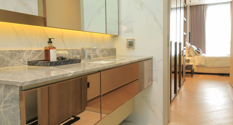For rent 2 bedrooms condo in Sathon, Bangkok