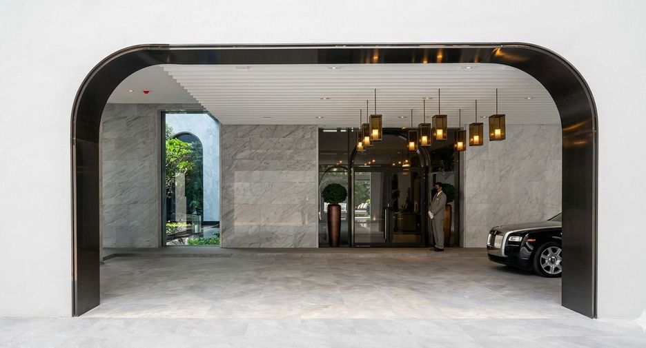 For rent 2 bedrooms condo in Sathon, Bangkok