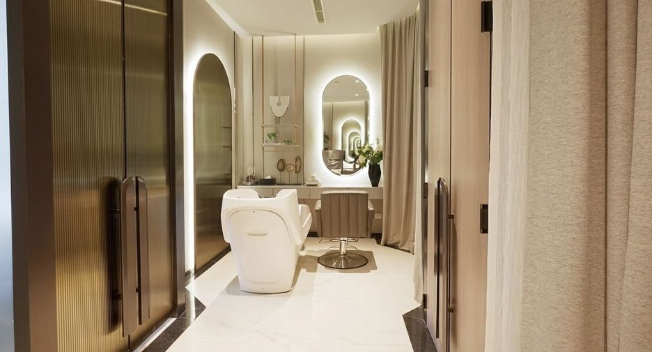 For rent 2 bedrooms condo in Sathon, Bangkok