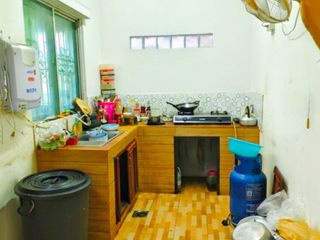 Casa adosada en venta de 3 habitaciones en Bang Bo, Samut Prakan