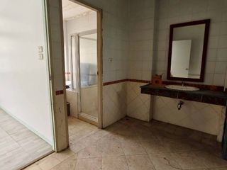 Casa adosada en venta de 3 habitaciones en Thanyaburi, Pathum Thani
