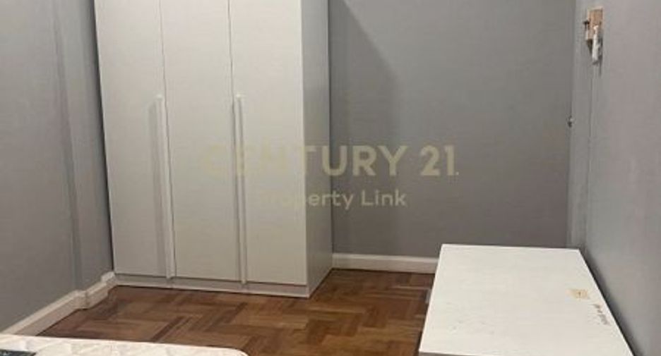 For rent 3 bedrooms townhouse in Din Daeng, Bangkok