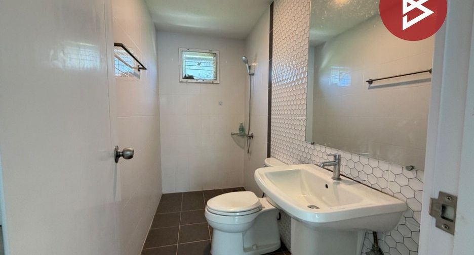 For sale 4 bedrooms house in Mueang Samut Prakan, Samut Prakan