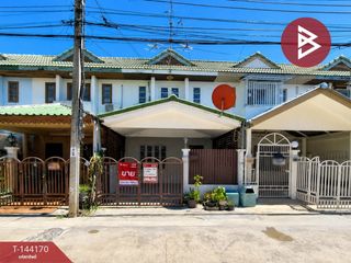 Продажа 3 спальни таунхаус в Bang Bua Thong, Нонтабури