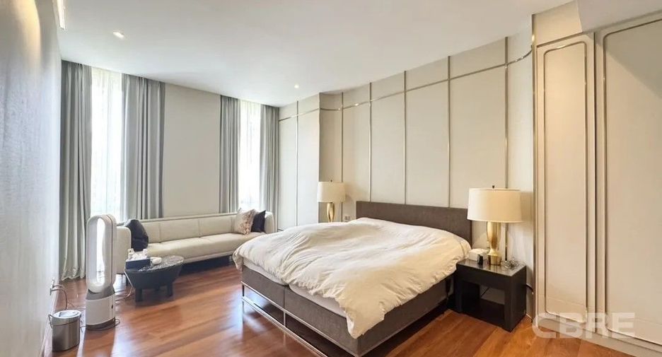 For sale 3 bedrooms house in Phaya Thai, Bangkok