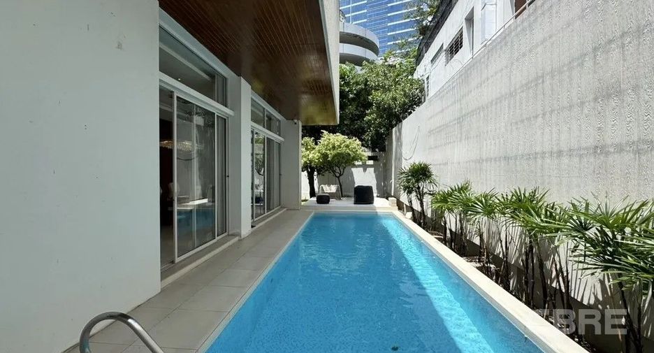 For sale 3 bedrooms house in Phaya Thai, Bangkok