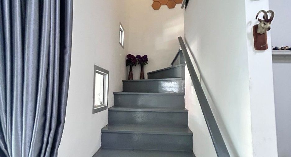 For sale 3 bedrooms townhouse in Bang Khae, Bangkok