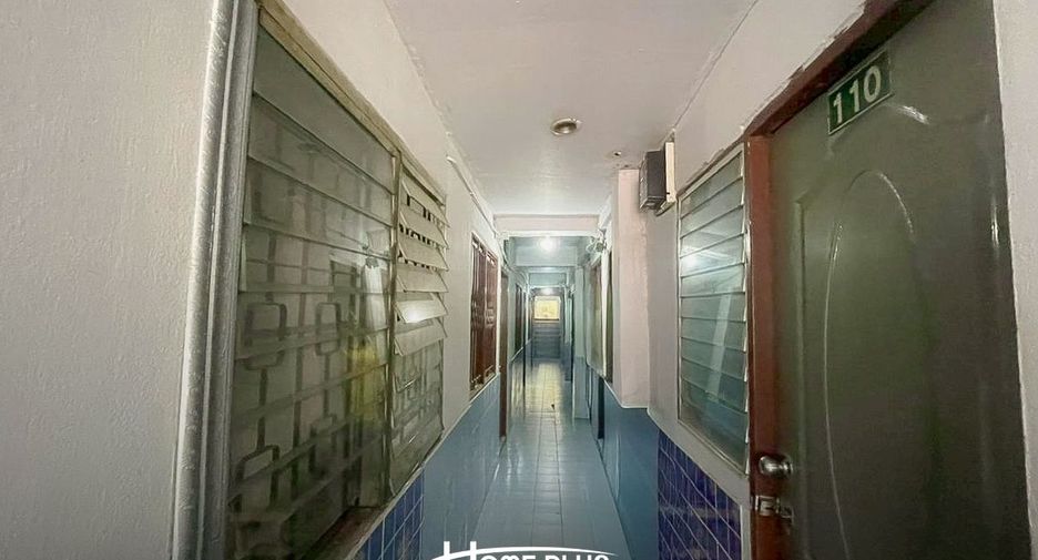 For sale 42 bedrooms apartment in Bang Kapi, Bangkok