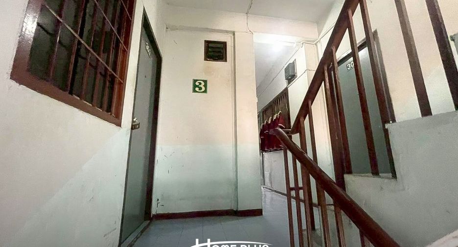For sale 42 bedrooms apartment in Bang Kapi, Bangkok