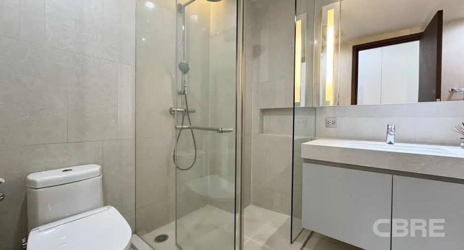 Wohnung zur Miete und zum Kauf mit 1 Zimmer in Watthana, Bangkok