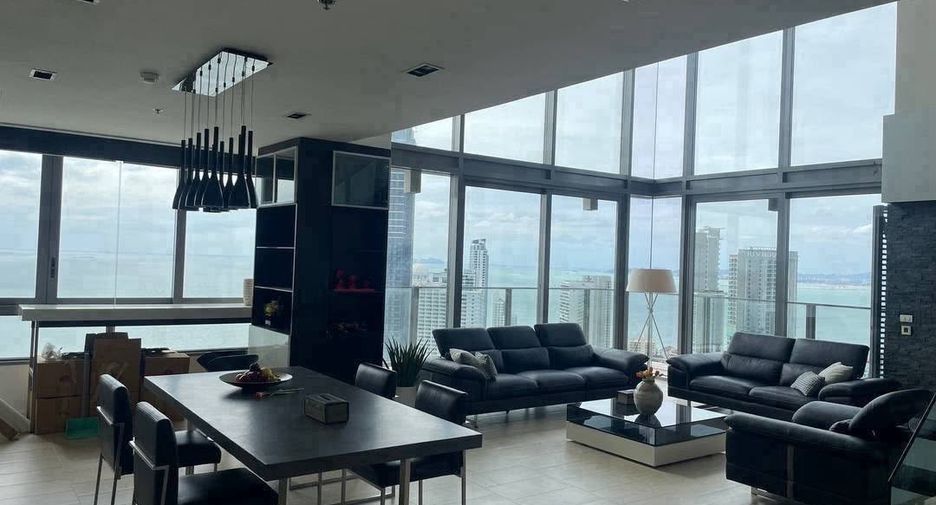 For sale 3 bedrooms condo in North Pattaya, Pattaya