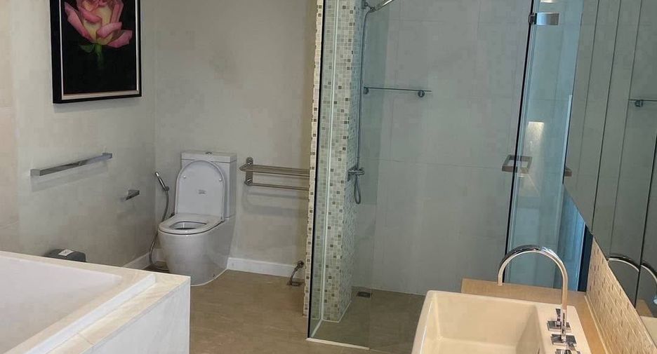 For sale 3 bedrooms condo in North Pattaya, Pattaya