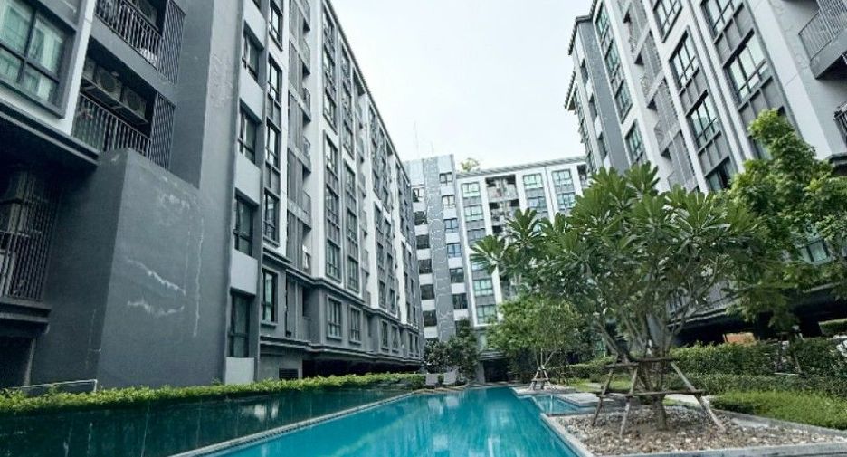 For sale 1 bed condo in Si Racha, Chonburi